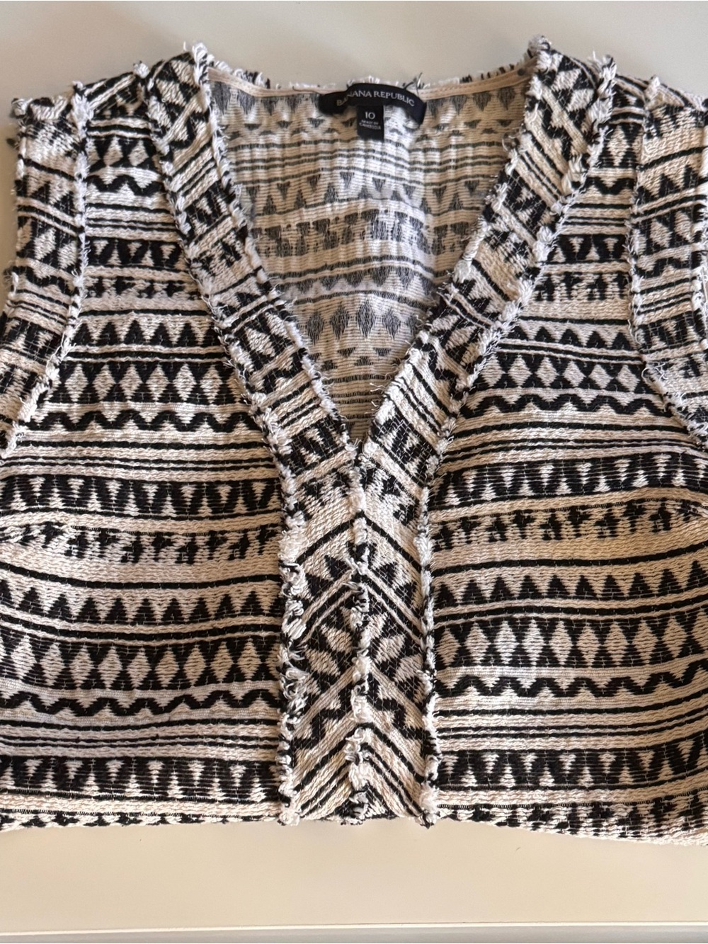 Banana Republic Black and Cream Aztec Cropped Cardigan